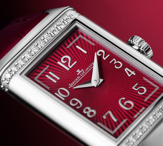 The Jaeger-LeCoultre Reverso has retained all the classic elements of the collection.