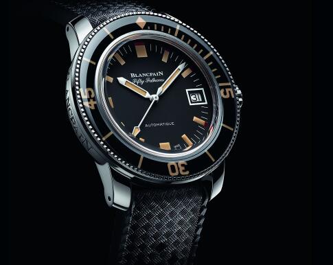 The Blancpain Fifty Fathoms fake watches have attracted numerous men.
